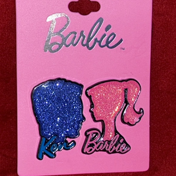 Mattel Barbie and Ken pin set - Picture 3 of 4